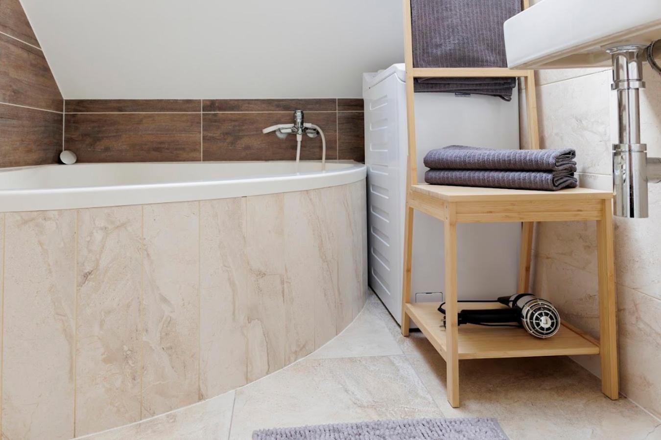 Vip Apartment In Old Town With Free Parking Братислава Экстерьер фото