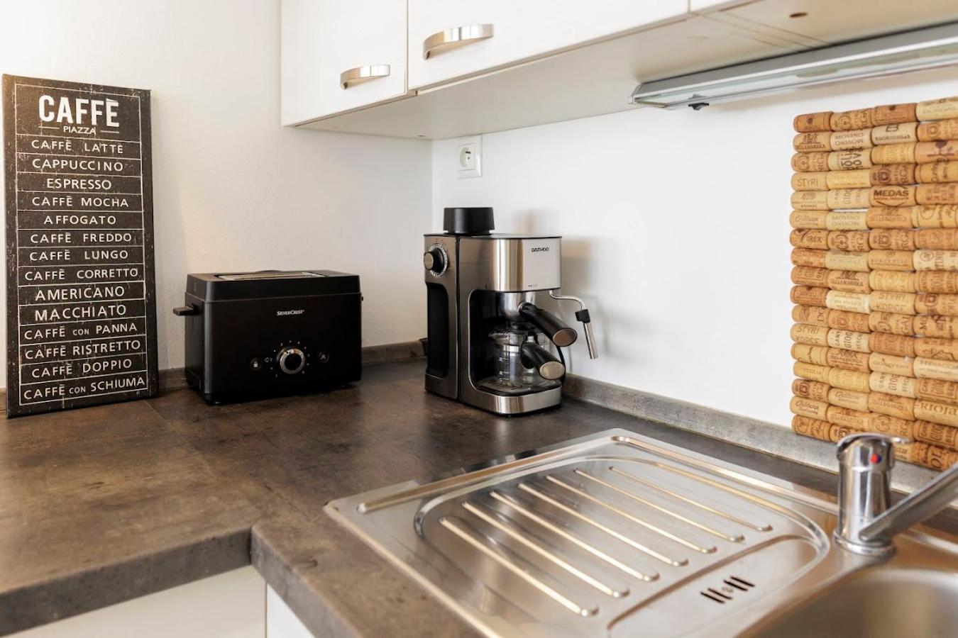 Vip Apartment In Old Town With Free Parking Братислава Экстерьер фото